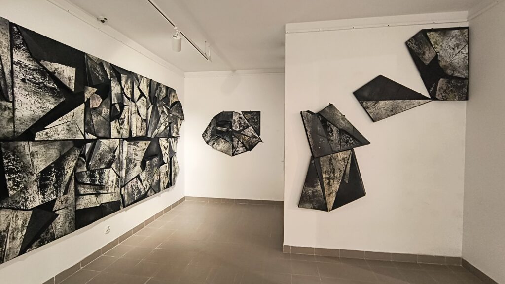 Fragment wystawy "Dzienniki księżycowe"
